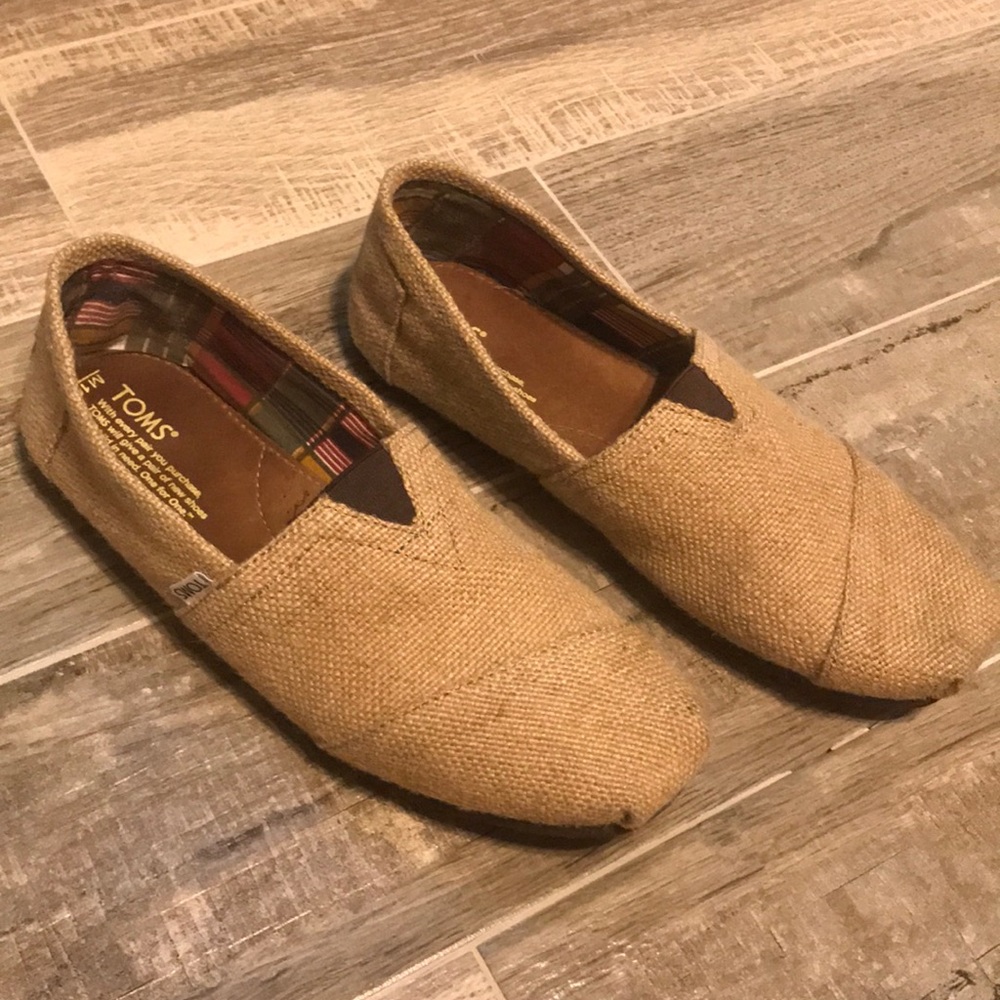 Toms shoes